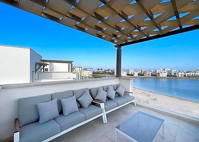 Haute & Hand-picked 4bdr Private Pool