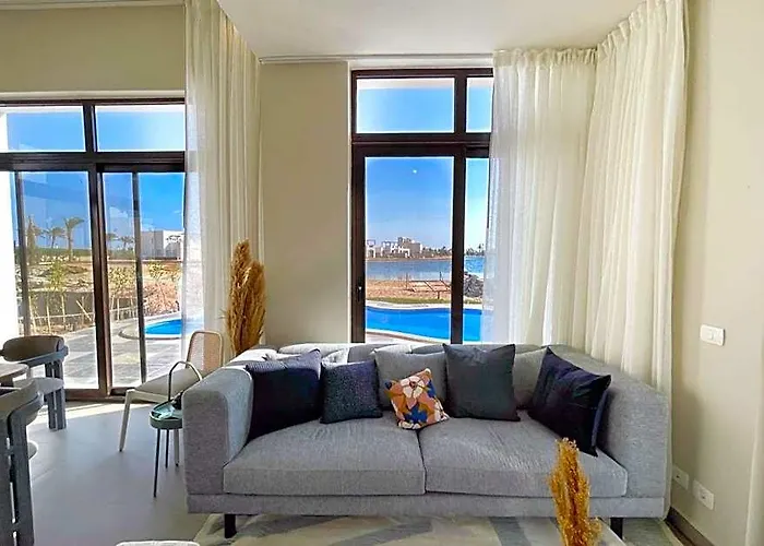 Haute & Hand-picked 4bdr Private Pool Gurdaka