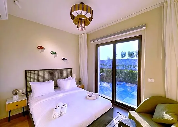 Haute & Hand-picked 4bdr Private Pool